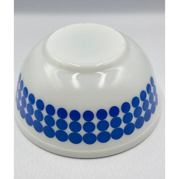 Vintage PYREX 403 Blue Polka Dot White Glass Mixing Bowl 2-1/2 Qt - Picture 6 of 10